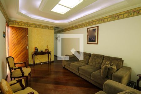 Sala de casa à venda com 3 quartos, 127m² em Parque Sevilha, São Paulo