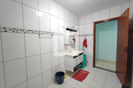 Casa à venda com 129m², 2 quartos e 1 vaga Casa à venda com 129m², 2 quartos e 1 vagaBanheiro