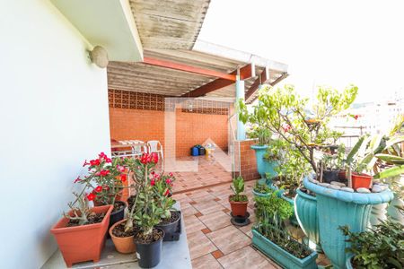 Casa à venda com 198m², 4 quartos e 2 vagasQuintal/Churrasqueira/Área de Serviço