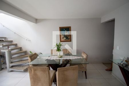 Casa à venda com 154m², 4 quartos e 1 vagaSala de Jantar