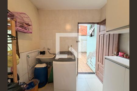 Área de Serviço de casa à venda com 4 quartos, 123m² em Jardim Mirante, Várzea Paulista