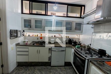 Apartamento à venda com 476m², 4 quartos e 4 vagasArmário