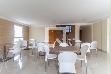 Apartamento à venda com 56m², 2 quartos e 1 vaga Apartamento à venda com 56m², 2 quartos e 1 vagaÁrea comum - Salão de festas