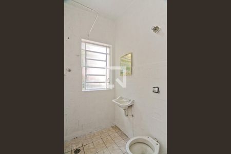 Banheiro de casa para alugar com 1 quarto, 90m² em Piqueri, São Paulo