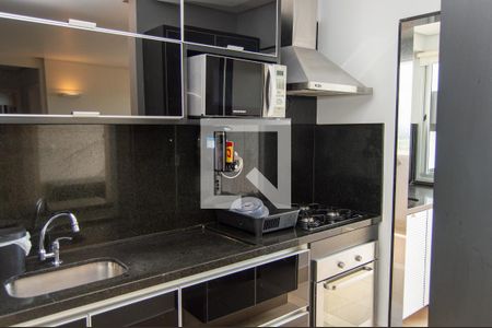 Cozinha  de apartamento à venda com 1 quarto, 54m² em Jardim Goiás, Goiânia