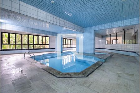Apartamento à venda com 324m², 4 quartos e 3 vagasÁrea comum - Piscina aquecida