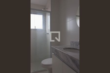 Apartamento à venda com 77m², 2 quartos e 1 vaga Apartamento à venda com 77m², 2 quartos e 1 vagaBanheiro da Suíte 1
