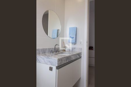 Apartamento à venda com 77m², 2 quartos e 1 vaga Apartamento à venda com 77m², 2 quartos e 1 vagaBanheiro da Suíte 1