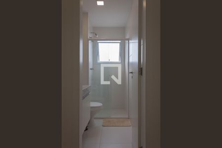 Apartamento à venda com 77m², 2 quartos e 1 vaga Apartamento à venda com 77m², 2 quartos e 1 vagaBanheiro