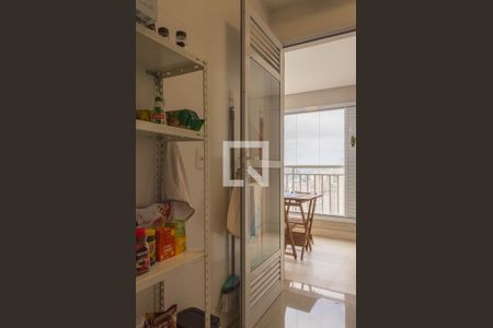 Apartamento à venda com 77m², 2 quartos e 1 vaga Apartamento à venda com 77m², 2 quartos e 1 vagaÁrea de Serviço