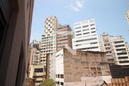 Vista  de apartamento para alugar com 2 quartos, 36m² em Bela Vista, São Paulo