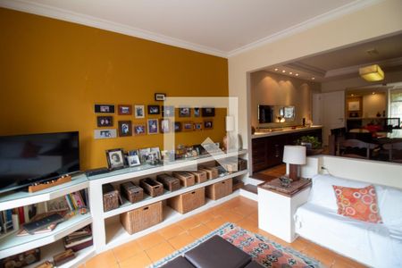 Sala de TV de casa para alugar com 4 quartos, 320m² em Brooklin, São Paulo