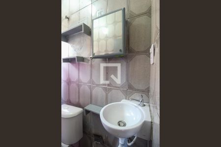 Casa à venda com 65m², 1 quarto e sem vaga Casa à venda com 65m², 1 quarto e sem vagaBanheiro