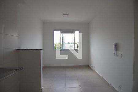 Sala-Cozinha de apartamento para alugar com 2 quartos, 32m² em Vila Nova Curuçá, São Paulo