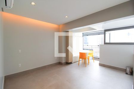 Sala/Cozinha de apartamento para alugar com 1 quarto, 28m² em Indianópolis, São Paulo