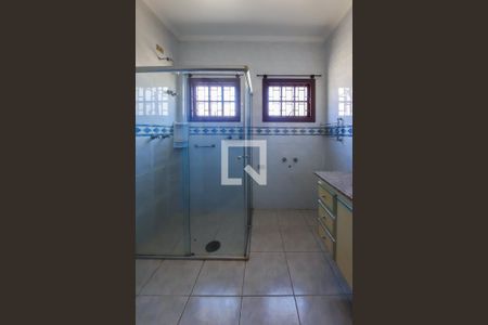 Casa à venda com 243m², 4 quartos e 3 vagasBanheiro da Suíte 2