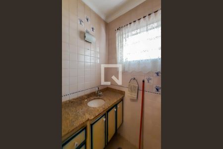 Casa à venda com 243m², 4 quartos e 3 vagasLavabo