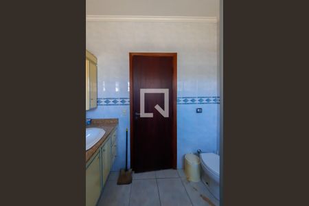 Casa à venda com 243m², 4 quartos e 3 vagasBanheiro da Suíte 2