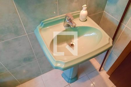 Casa à venda com 243m², 4 quartos e 3 vagasBanheiro Social