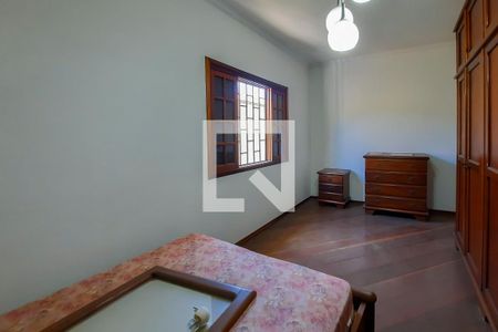 Casa à venda com 243m², 4 quartos e 3 vagasSuíte 2