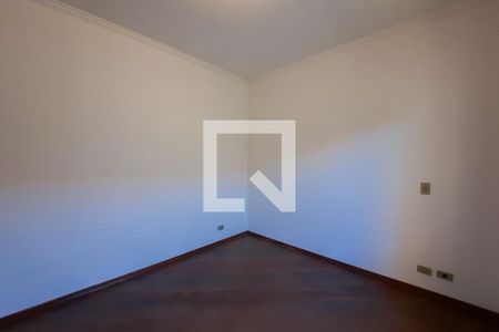 Casa à venda com 243m², 4 quartos e 3 vagasSuíte 1