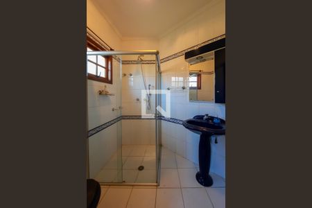 Casa à venda com 243m², 4 quartos e 3 vagasBanheiro da Suíte 1