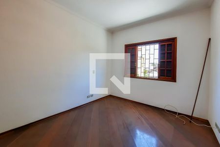 Casa à venda com 243m², 4 quartos e 3 vagasQuarto 2