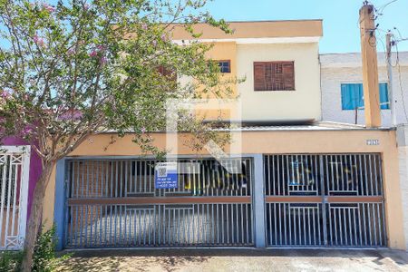 Casa à venda com 243m², 4 quartos e 3 vagasFachada
