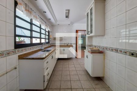 Casa à venda com 243m², 4 quartos e 3 vagasCozinha