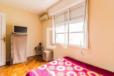 Dormitório 2 de apartamento para alugar com 2 quartos, 70m² em Cristal, Porto Alegre