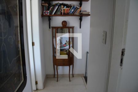 Apartamento para alugar com 61m², 3 quartos e sem vagaCorredor