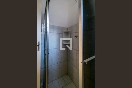 Banheiro de apartamento à venda com 1 quarto, 32m² em Centro, Porto Alegre