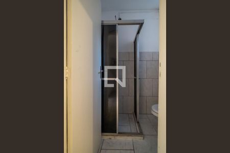 Banheiro de apartamento à venda com 1 quarto, 32m² em Centro, Porto Alegre