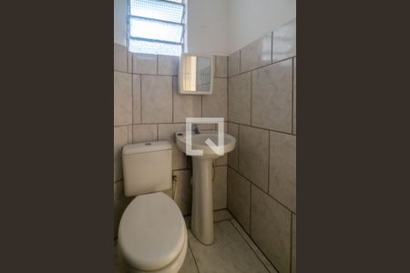 Banheiro de apartamento à venda com 1 quarto, 32m² em Centro, Porto Alegre