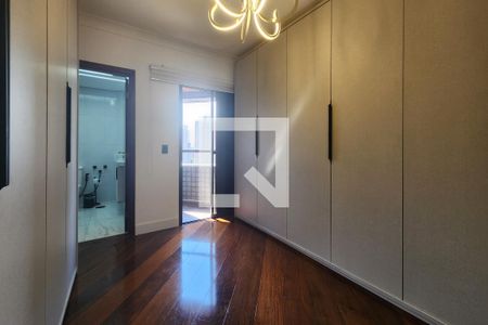 Apartamento à venda com 204m², 3 quartos e 3 vagasSuíte 1