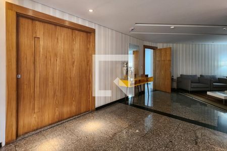 Apartamento à venda com 204m², 3 quartos e 3 vagasHall de entrada