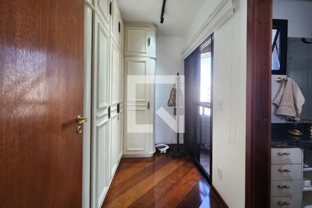 Apartamento à venda com 204m², 3 quartos e 3 vagasCloset da suíte 3