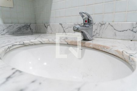 Apartamento para alugar com 50m², 1 quarto e 1 vaga Apartamento para alugar com 50m², 1 quarto e 1 vagaBanheiro Detalhe