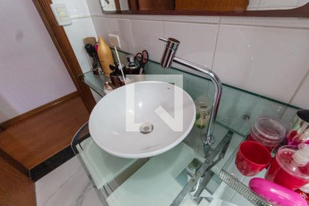 Casa à venda com 228m², 3 quartos e 3 vagasBanheiro