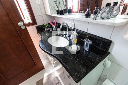 Casa à venda com 228m², 3 quartos e 3 vagasSuíte