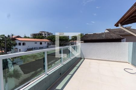 Casa à venda com 228m², 3 quartos e 3 vagasVaranda