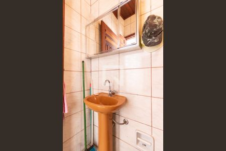 Casa à venda com 228m², 3 quartos e 3 vagasBanheiro de serviço