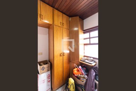 Casa à venda com 228m², 3 quartos e 3 vagasQuarto de serviço