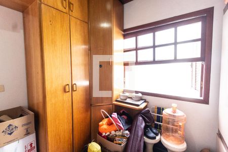 Casa à venda com 228m², 3 quartos e 3 vagasQuarto de serviço