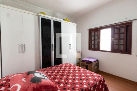 Casa à venda com 228m², 3 quartos e 3 vagasQuarto 2