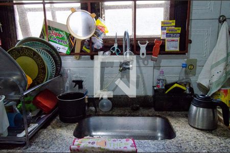 Casa de condomínio para alugar com 200m², 3 quartos e 3 vagasCozinha - Torneira