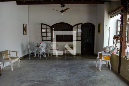 Varanda de casa de condomínio para alugar com 3 quartos, 200m² em Vargem Grande, Rio de Janeiro