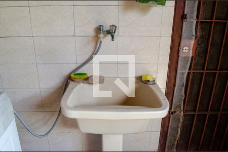 Casa de condomínio para alugar com 200m², 3 quartos e 3 vagasÁrea de serviço - tanque