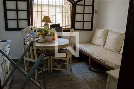 Casa de condomínio para alugar com 200m², 3 quartos e 3 vagasQuarto 2