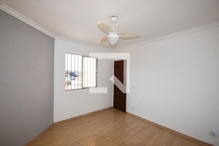 Sala de apartamento para alugar com 2 quartos, 56m² em Jardim Maria Rosa, Taboão da Serra